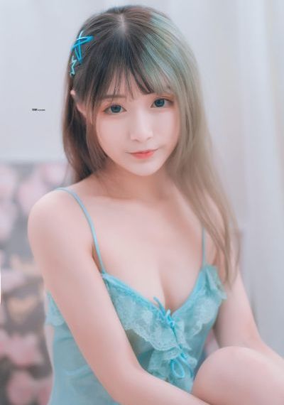 他趴在两腿中间舔我高潮的视频_1080BD在线观看