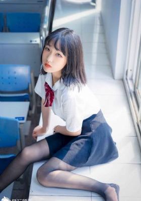 韩国公与3个熄乱理在线播放_720完整版观看