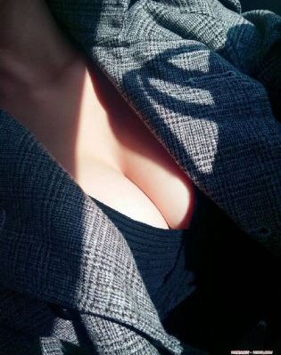 爱上兄弟的母亲6集免费观看_JVID性感写真