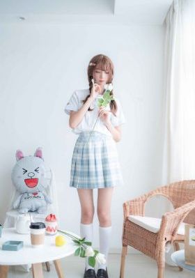 年轻的岳母1_DVD在线播放观看